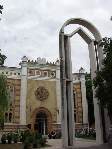 Sechshard, 2004, Ehemalige Synagoge, heute »Haus der Künste«, Stiftung Denkmal
