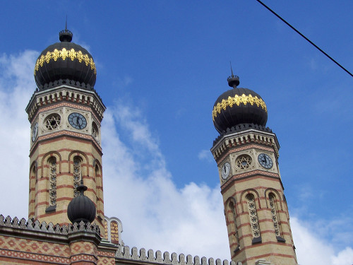 Budapest, 2005, Türme der Großen Synagoge, Stiftung Denkmal