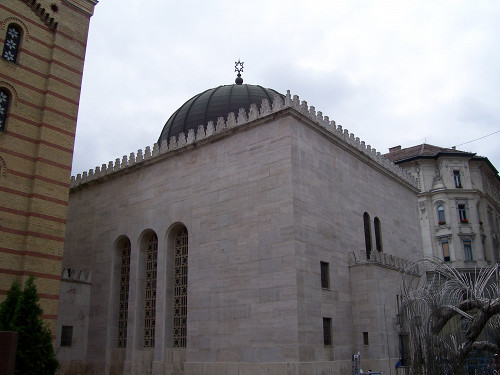 Budapest, 2005, Der 1931 erbaute Tempel der Helden, Stiftung Denkmal