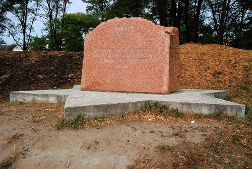 Schytomyr, 2010, Denkmal im Wald, Sergey Reent