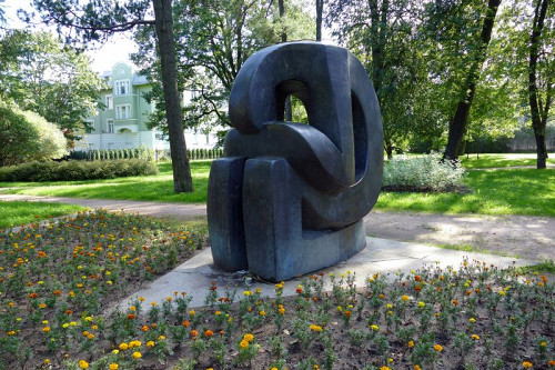 Puschkin, 2016, Denkmal »Formel der Trauer«, Arie Shapira