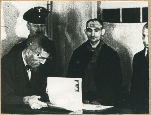 Brandenburg an der Havel, 1942, Aufnahme zweier Gefangerer im Zuchthaus Brandenburg-Görden, Standbild aus einem NS-Propagandafilm, Stiftung Brandenburgische Gedenkstätten