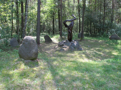 Łomazy, 2010, Denkmal an der Erschießungsstätte, Tomasz Kowalik