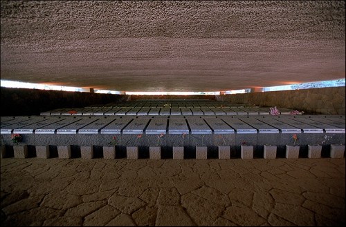 Rom, 2009, Sarkophage im Mausoleum,  Xavier der Jauréguiberry