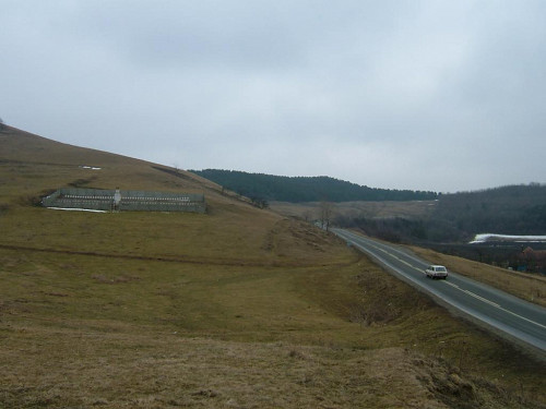 Sărmaşu, 2006, Die Grabanlage in der Hügellandschaft um Sărmaşu, Stiftung Denkmal, Roland Ibold