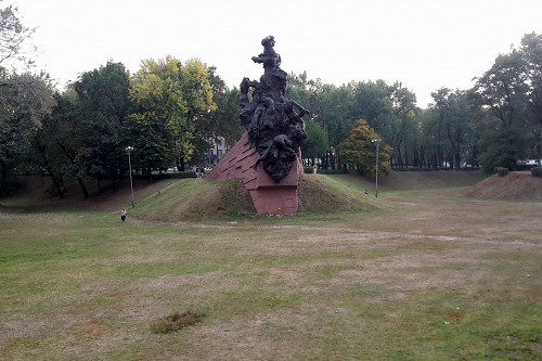 Babi Yar, 2016, The 1976 memorial, Stiftung Denkmal