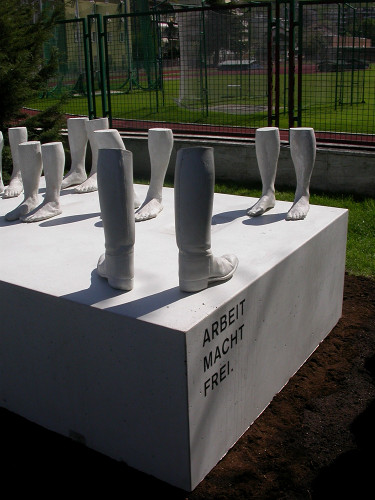 Bozen, 2005, Denkmal von Christine Tschager am Virgltunnel, Carla Giacomozzi