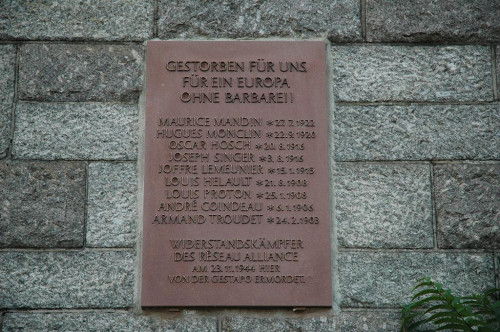 Kehl, 2006, Gedenktafel an der deutschen Seite der Europabrücke, Kehler Zeitung, Hans-Jürgen Walter