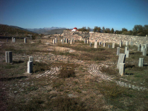 Borova, 2007, Denkmalanlage für die Opfer des Massakers, public domain