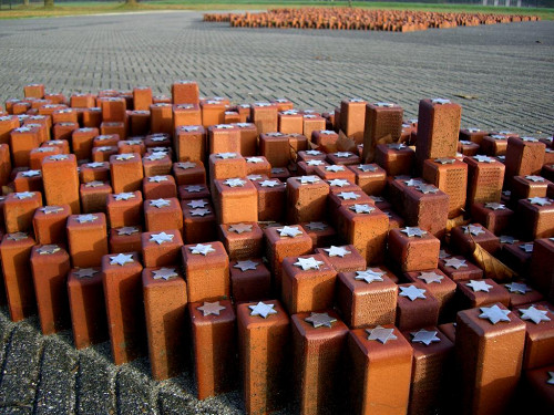 Westerbork, 2006, Installation auf dem ehemaligen Appellplatz, Ronnie Golz