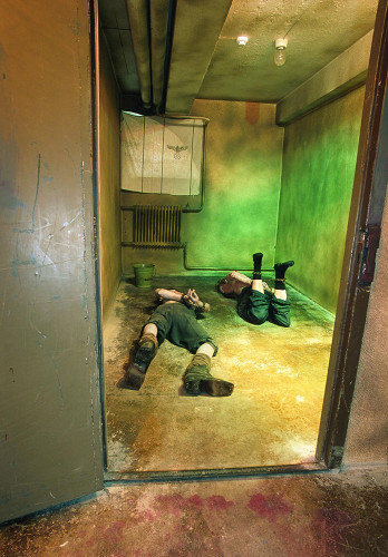 Kristiansand, 2005, Szene aus der  Ausstellung in den Kellerräumen, Staatsarkivet Oslo