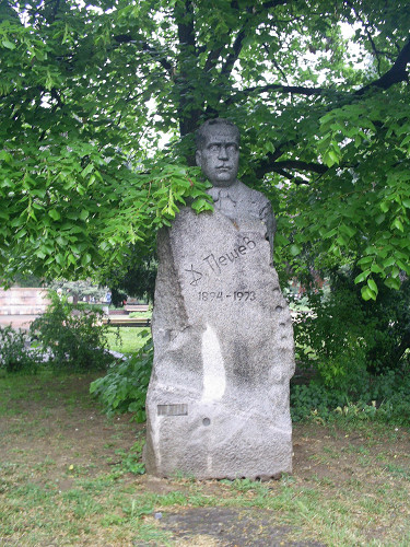 Kjustendil, 2007, Büste Dimitar Peschews im Stadtzentrum, Svilen Enev