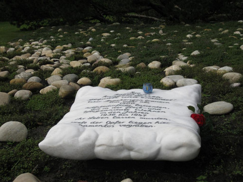 Bad Zwischenahn, 2009, Erinnerungsstätte auf dem ehemaligen Anstaltsfriedhof, Hedwig Thelen