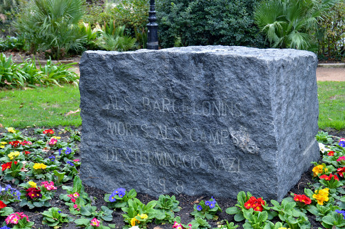 Barcelona, 2015, Gedenkstein mit katalanischer Widmung, Yeagov C.