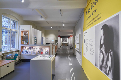 Berlin, 2018, Blick in die Ausstellung »Alles über Anne«, Anne Frank Zentrum, Gregor Zielke