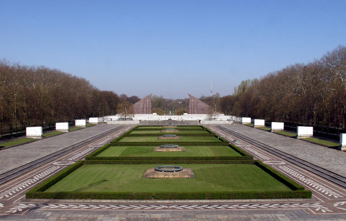 Berlin, 2004, Grabfelder am Ehrenmal, Senatsverwaltung für Stadtentwicklung, Hans-Georg Büchner