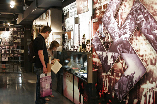 Warschau, 2007, Blick in die Dauerausstellung, Muzeum Powstania Warszawskiego, Julia Sielicka-Jastrzębska