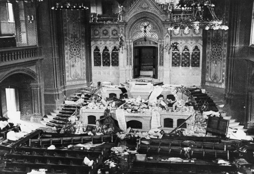 Königsberg, 1938, Zerstörter Innenraum der Neuen Synagoge nach der »Reichspogromnacht«, Ostpreußisches Landesmuseum Lüneburg