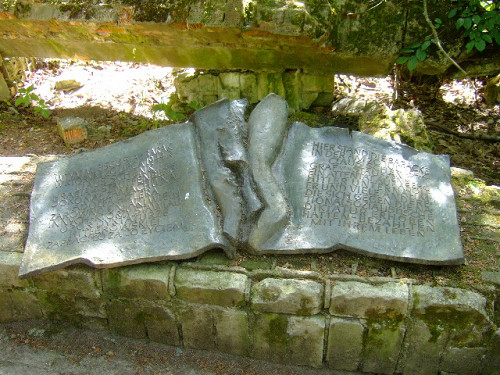 Rastenburg, 2008, Gedenkzeichen am Ort des Attentats vom 20. Juli 1944, Hans Weingartz