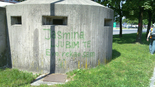 Ljubljana, 2011, Ehemaliger Bunker am Pfad der Erinnerung und Kameradschaft, Marko Samastur