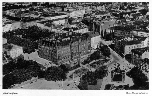 Stettin, o.D., Rathaus mit der Synagoge im Hintergrund, Privatbesitz