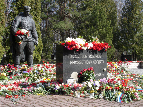 Tallinn, 2007, Der bereits abmontierte Bronzesoldat vor seiner Aufstellung am endgültigen Standort, Jens-Olaf Walter