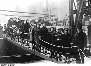 Bundesarchiv_Bild_183-S69279_London_Ankunft_juedische_Fluechtlinge