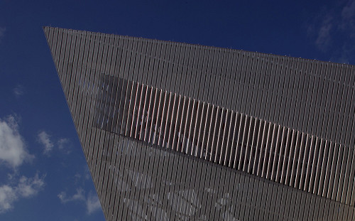 Dresden, 2011, Keilförmiger Neubau von Libeskind, Bundeswehr, Bienert