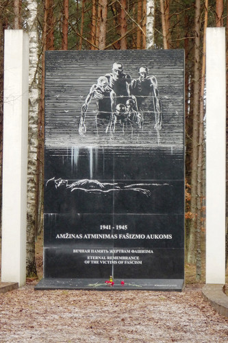 Pogegen, 2010, Granittafel aus dem Jahr 2005, Stiftung Denkmal