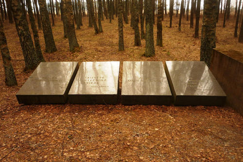 Pogegen, 2010, Gedenksteine, Stiftung Denkmal
