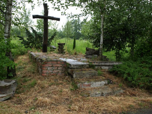 Heiligenbeil, 2007, Gedenkkreuz am ehemaligen Lagergelände, Dietrich Mattern