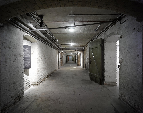 Berlin, 2013, Kellergang im ehemaligen Gefängnis, Gedenkort Papestraße, Harry Weber