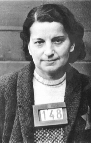 Riga, vermutlich 1943, Gefangene des KZ Kaiserwald Rivka Tellerman, Yad Vashem