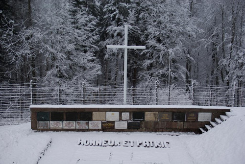 Natzweiler-Struthof, 2010, Gedenkmauer an der Aschegrube, Ronnie Golz