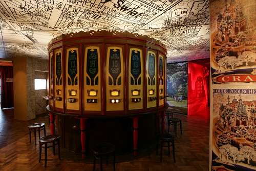 Krakau, 2010, Blick in die Dauerusstellung, Muzeum Historyczne Miasta Krakowa Oddzial Fabryka Emalia Oskara Schindlera