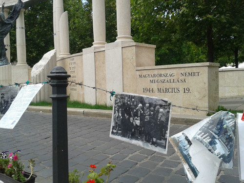 Budapest, 2015, Elemente des »Lebendingen Denkmals«, Stiftung Denkmal