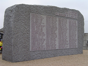 Mémorial_dans_le_cimetière_de_Maillé