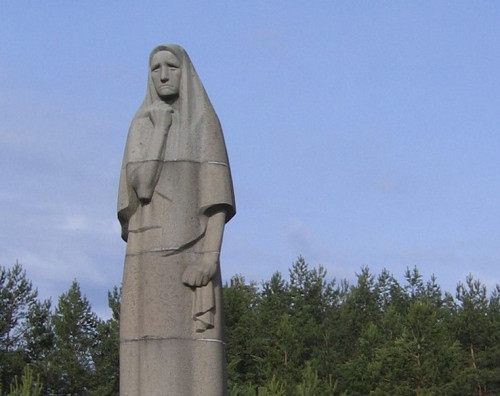 Pirčiupiai, 2006, Detailansicht der Skulptur »Mutter«, JonasS