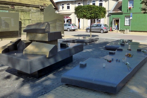 Jurburg, 2019, Ansicht des Denkmals, Joel Alpert