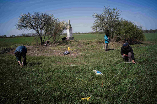 Lypowez, 2017, Archäologische Untersuchungen und Obelisk aus den Nachkriegsjahren, Stiftung Denkmal, Anna Voitenko