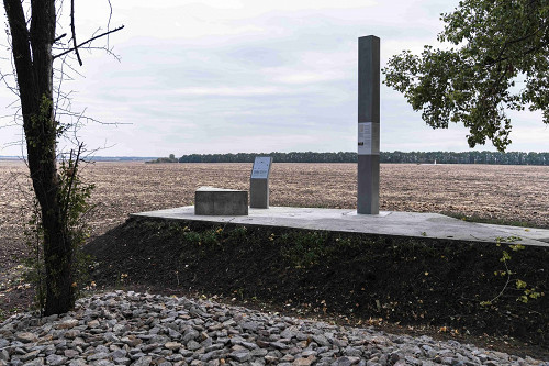 Lypowez, 2019, Denkmal und Informationsstele beim Massengrab, Stiftung Denkmal, Anna Voitenko