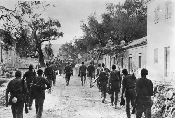 Korfu, 1943, Vormasch der Wehrmacht auf Korfu, Bundesarchiv: 101I-177-1459-26