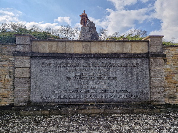Seelow, 2025, Widmung des Denkmals, Stiftung Denkmal