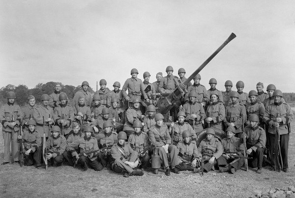 Karlstad, 1940, Ein Flugabwehrtrupp im schwedischen Karlstad, Värmlands Museum 17001-DG118:47:4 / Dan Gunner
