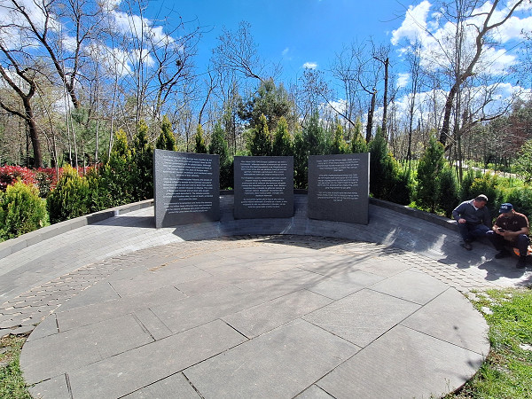 Tirana, 2024, Gesamtansicht des Denkmals, Stiftung Denkmal