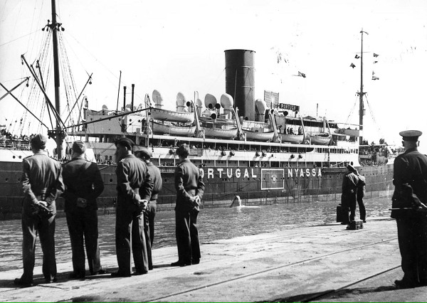 Haifa, 1944, Das portugiesische Flüchtlingsschiff »Nyassa« im Hafen von Haifa, Yad Vashem