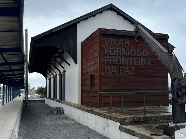 Vilar Formoso, 2023, Der Bahnhof von Vilar Formoso an der spanisch-portugiesischen Grenze, Wikimedia Commons / Jon Worth