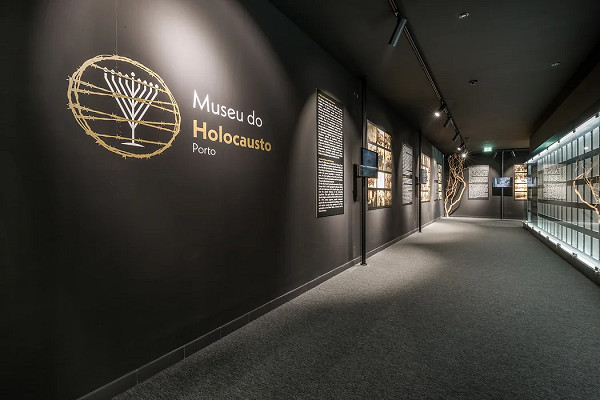 Porto, o.D., Blick in die Ausstellung, Museu do Holocausto do Porto