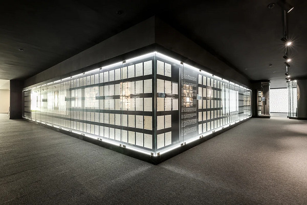 Porto, o.D., Blick in die Ausstellung, Museu do Holocausto do Porto