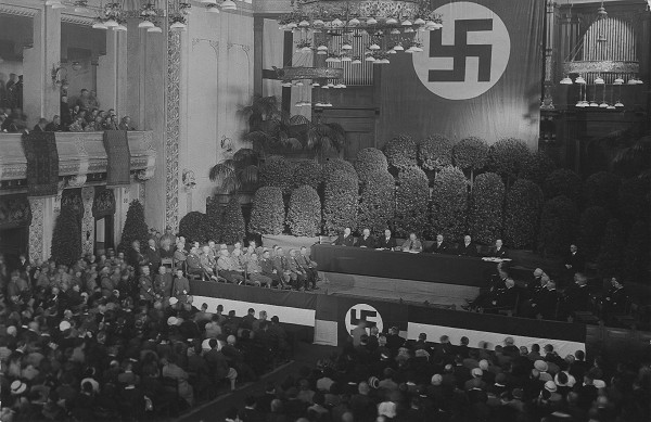 Koblenz, 1933, Stadtverordnetenversammlung in der Koblenzer Stadthalle, Stadtarchiv Koblenz FA 1,16, Foto: Hermann Menzel